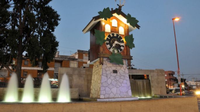 Provocaron destrozos en un hotel  y amenazaron de muerte a un mozo