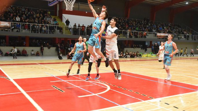 El básquetbol villamariense tendió su mano solidaria