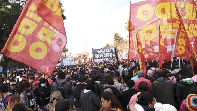 9J: protestas de la izquierda y de autoconvocados en la Plaza de Mayo y en varias provincias