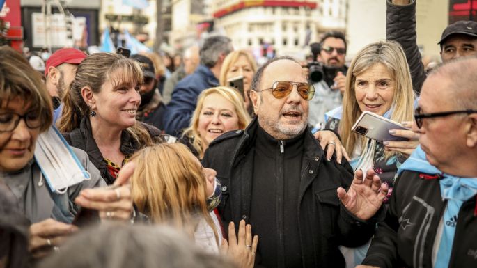 9J: protestas de la izquierda y de autoconvocados en la Plaza de Mayo y en varias provincias