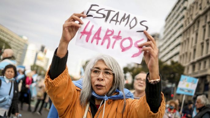 9J: protestas de la izquierda y de autoconvocados en la Plaza de Mayo y en varias provincias