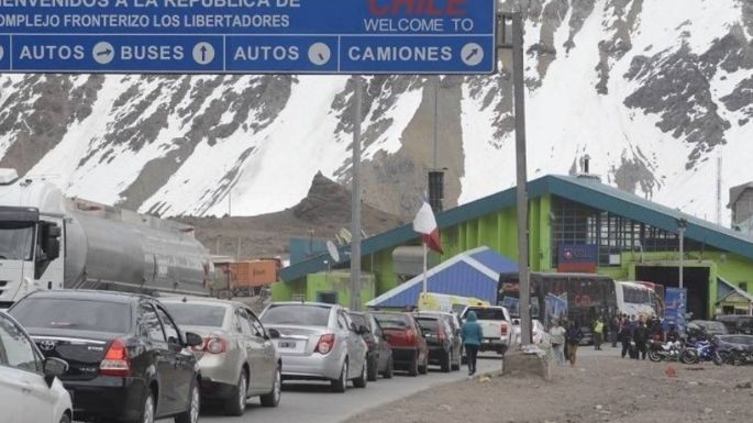 Cortan el paso Mendoza-Chile y alertan por el Zonda