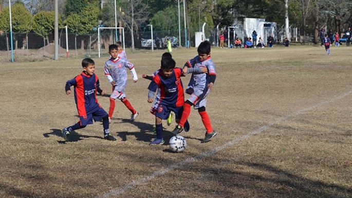 Con sol a pleno, brillan los niños