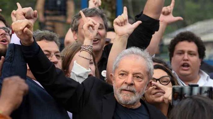 Lula prometió bajar los impuestos a  los asalariados si gana en octubre