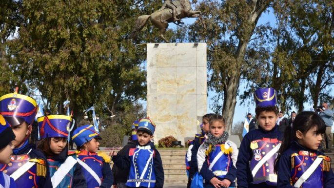 La ciudad recordó a San Martín en un acto con gran presencia de niños