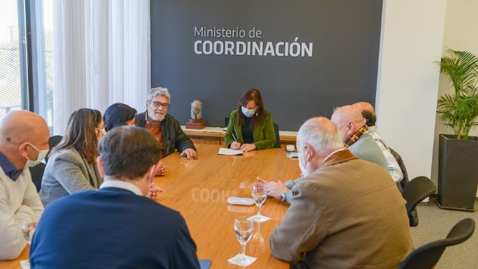 La Provincia acordó incremento salarial escalonado del 38% con el SEP