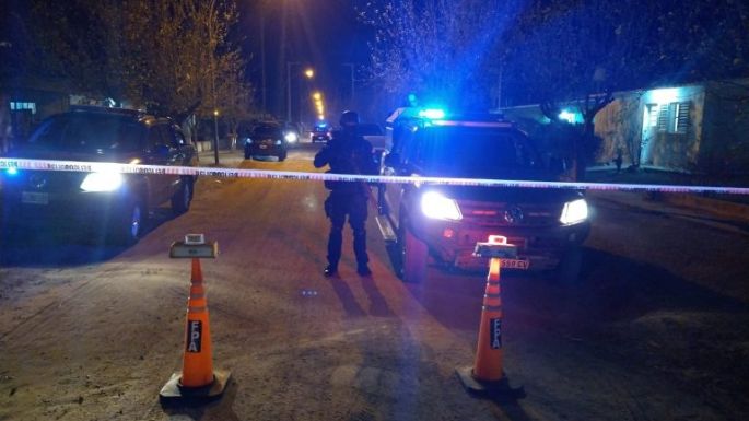 Obligaba a su hijo menor a vender drogas y amenazaba a los vecinos para que no lo denunciaran