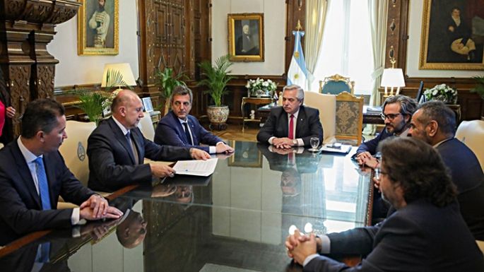 El presidente encabezó la firma  del acuerdo para financiar el acueducto Córdoba - Santa Fe