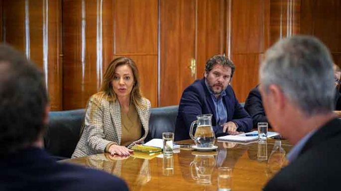 Conforman la mesa petrolera  para asegurar el gas en 2023