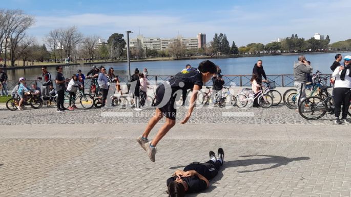 [GALERÍA DE FOTOS] En su día, niños y niñas disfrutan de una bicicleteada
