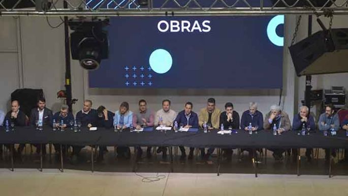 Intendentes y jefes comunales apoyan a CFK