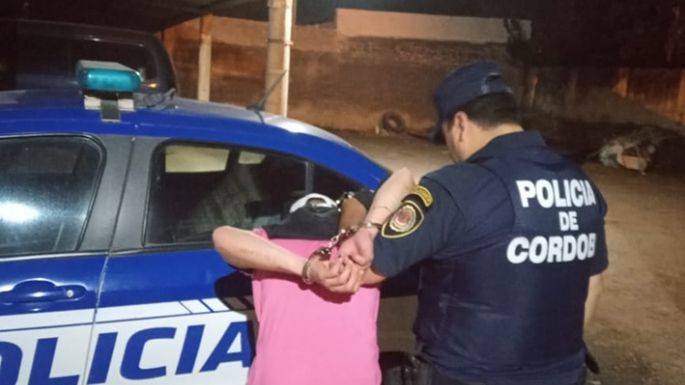De nuevo, por la noche, hubo dos detenciones en Villa Nueva