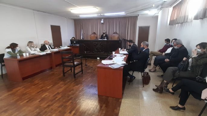 La Querella pidió tres años de prisión en suspenso e inhabilitación por cinco años para los médicos
