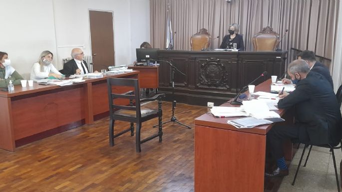 La Querella pidió tres años de prisión en suspenso e inhabilitación por cinco años para los médicos