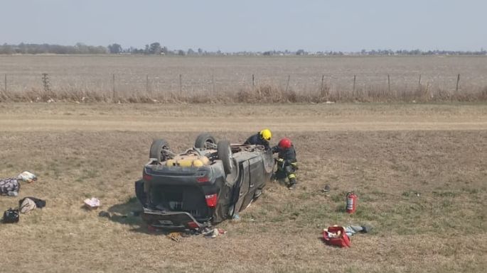 Volcó un auto y sus seis ocupantes sufrieron lesiones leves