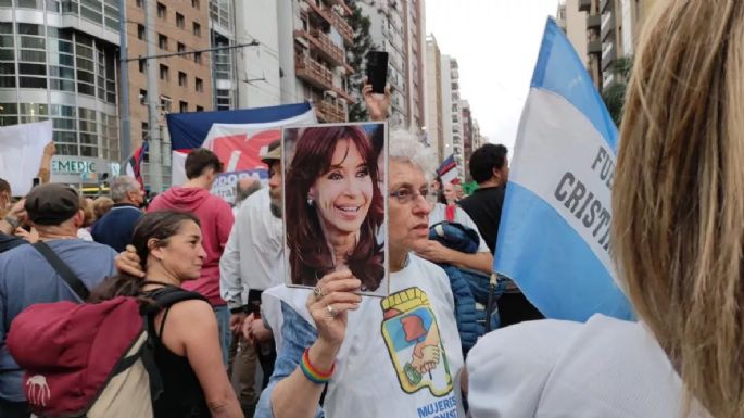 Masivas movilizaciones en varios puntos del país en apoyo a Cristina Kirchner