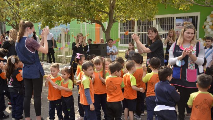El Jardín Ameghino celebró los 50 años de la institución