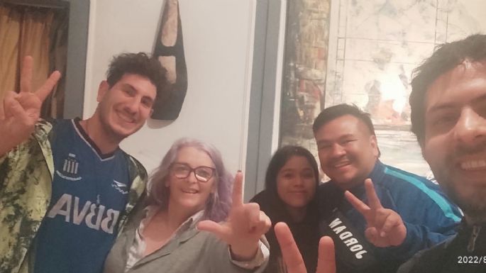 Cordobés ayudó junto a "la vecina de Cristina" a una joven que se descompensó