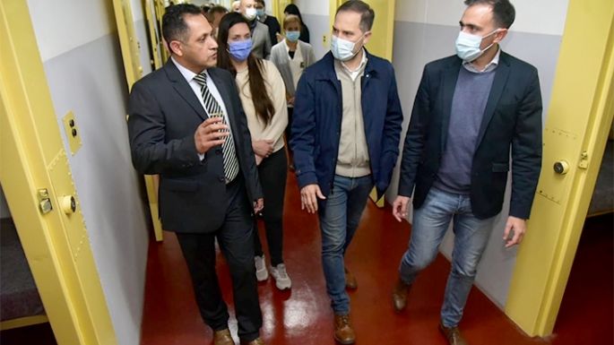 Se inauguraron dos pabellones