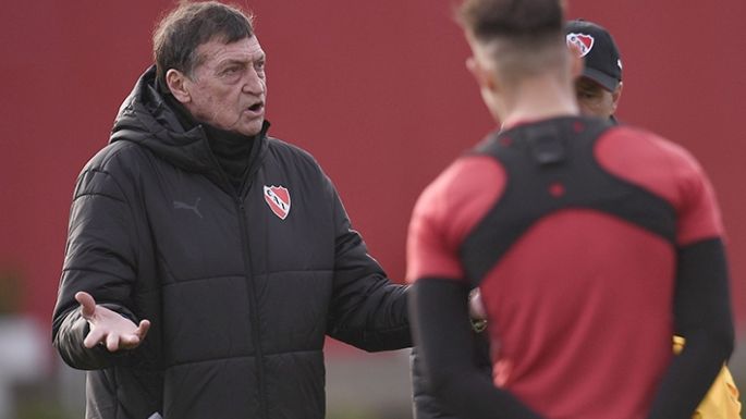 Falcioni arrancó otro ciclo