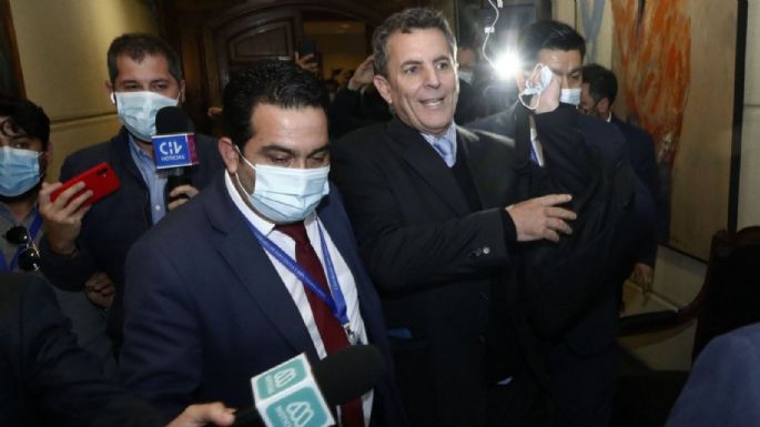 Trompadas entre diputados en el Congreso de Chile