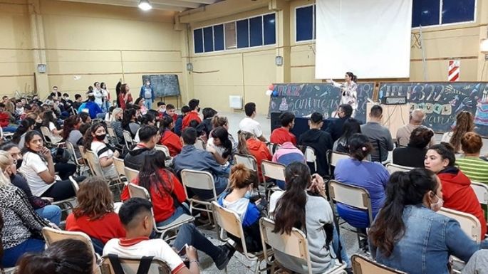 Padres del IPET 322 reclaman mejores condiciones edilicias y el cese de hechos de violencia
