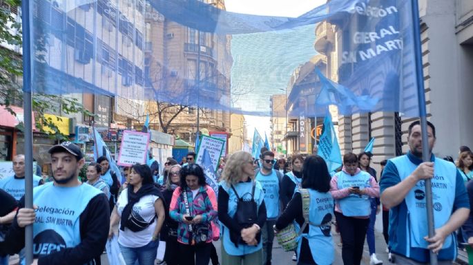 [Vídeos] Docentes locales participaron de la marcha de la UEPC por mejores salarios