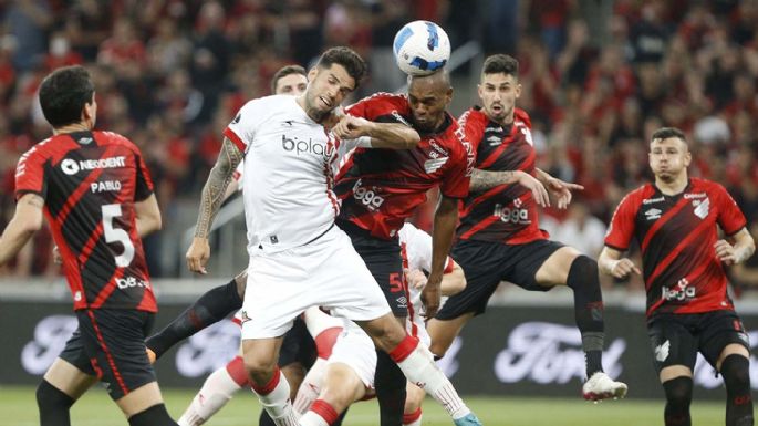 Estudiantes celebró su cumpleaños 117 con un valioso empate en Brasil