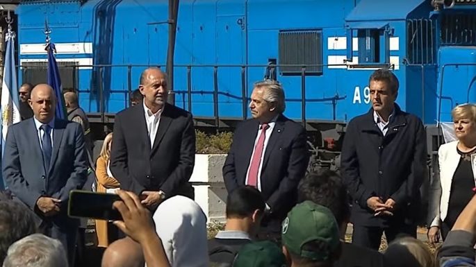 El presidente junto a Massa reinauguran el tren Cañada de Gómez-Rosario