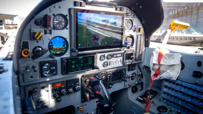 Taiana presentó el tercer Beechcraft TC-12B Hurón y el primer Tucano modernizado en el país
