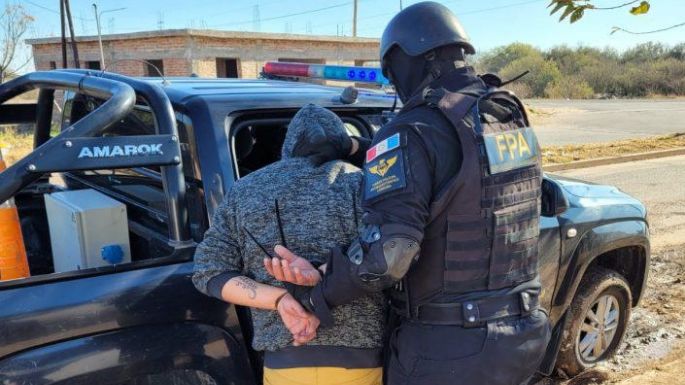 Dos detenidos tras cerrar puntos de venta de drogas