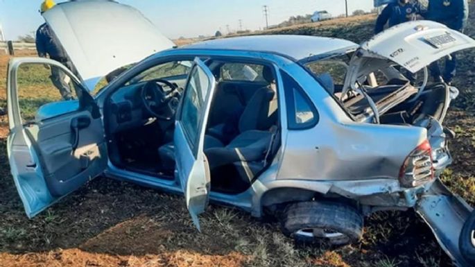 Un hombre falleció tras volcar con su auto
