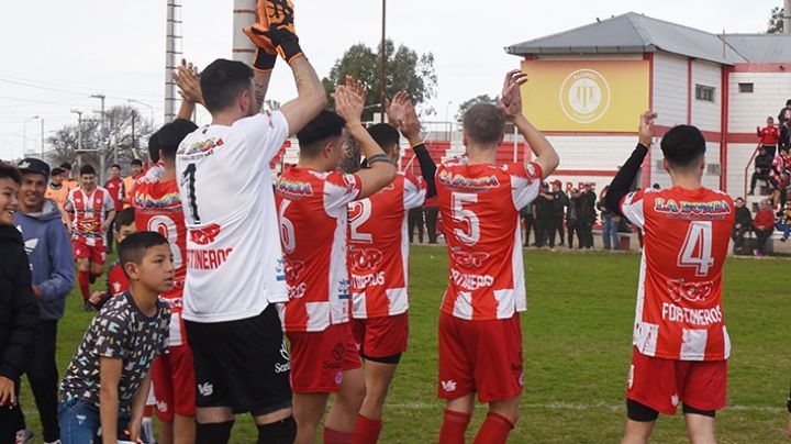 Alumni le quitó el dulce al Lobo