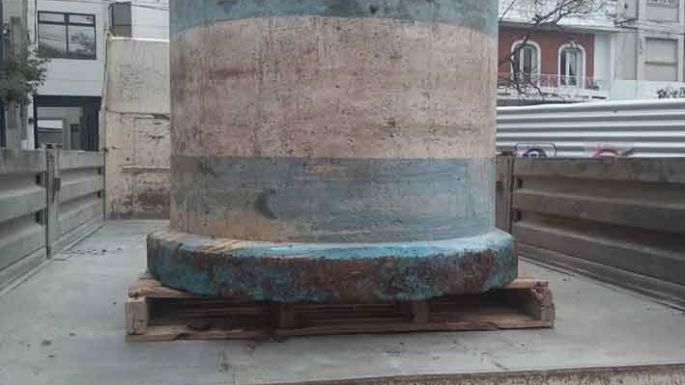 ­­En los movimientos por la obra en Plaza Centenario, hallaron material histórico