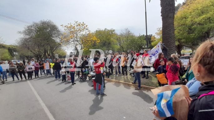 Prestadores de salud de personas con discapacidad reclaman frente al Concejo