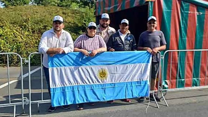 Frosasco ya “juega” en el Mundial de Asadores con el equipo argentino