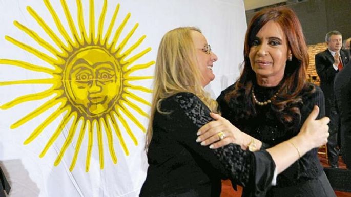 Alicia Kirchner, "conmocionada e indignada" por el ataque contra Cristina