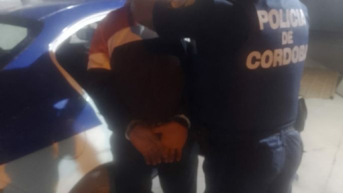Detuvieron a un hombre por amenazar con un arma blanca a su ex pareja y un amigo