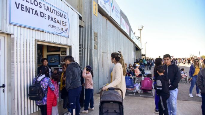 Continúa el Festival Aéreo con gran concurrencia