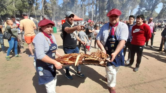 [FOTOS] Inició el Campeonato Nacional de Asadores a la Estaca