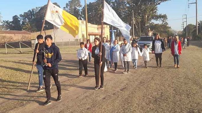 Homenaje al protector de los campos
