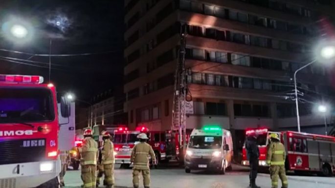 Fueron internadas más de 50  personas por un hotel en llamas