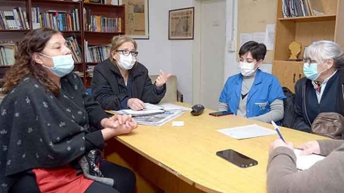 Trabajadoras de la salud se continúan manifestando contra Pedro Trecco