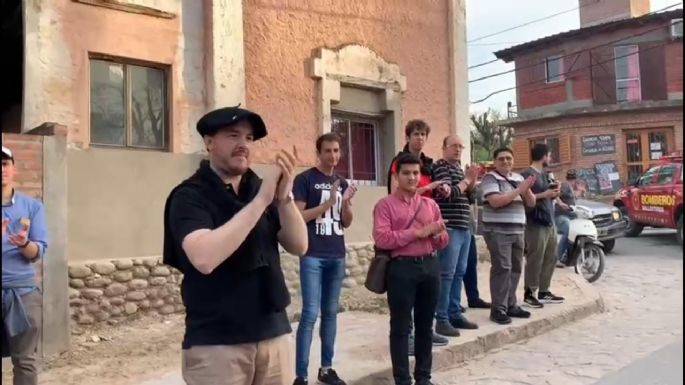 Bomberos voluntarios fueron recibidos con aplausos en Mina Clavero