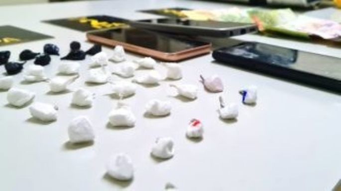 Vendía cocaína junto a su hija menor y quedó detenida