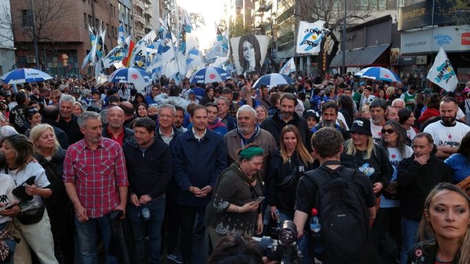 Movilización en Córdoba para repudiar el ataque a CFK