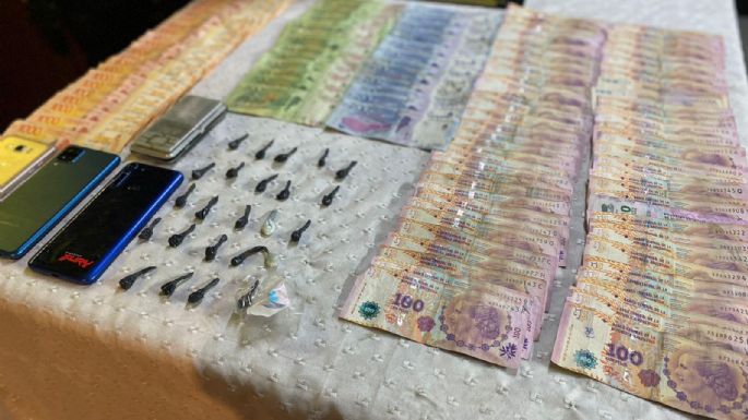 Utilizaba un kiosco de pantalla para vender cocaína y fue detenido
