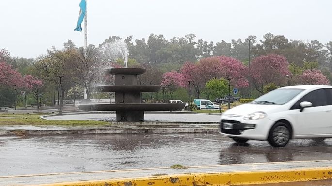 Lluvia, frío y las clásicas complicaciones para el tránsito