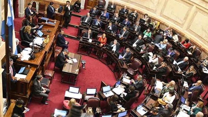 Media sanción a la reforma de la Corte