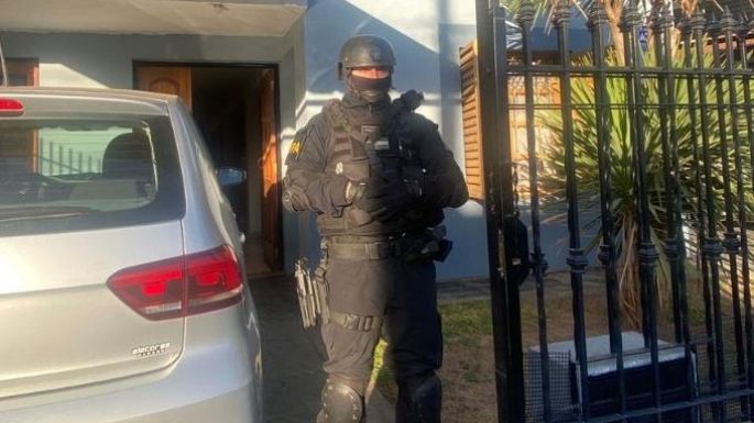 Dos sujetos detenidos con más de 900 dosis de marihuana